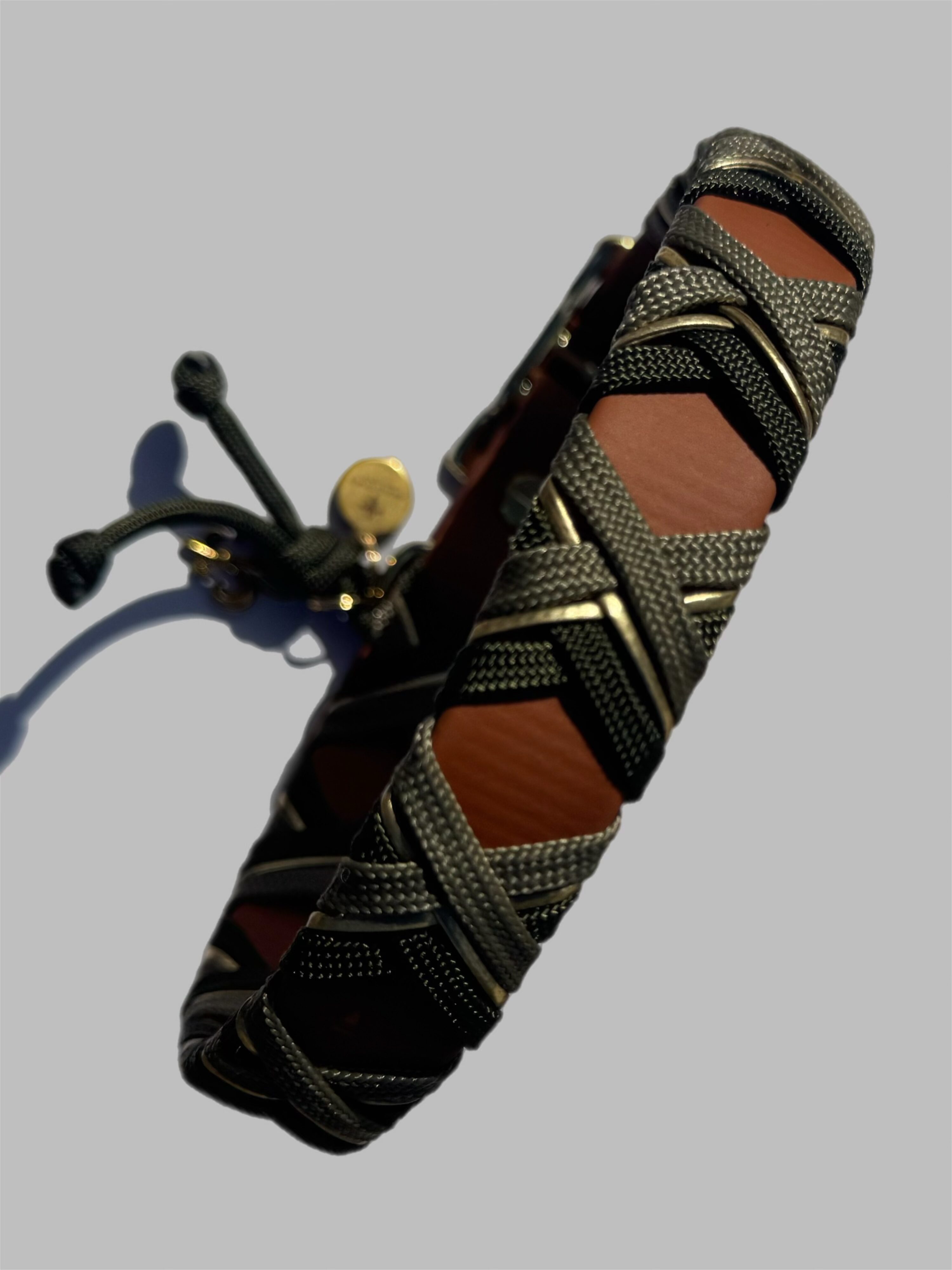 Halsband Crossline Dunkel Grün / Goldschnur / Olive