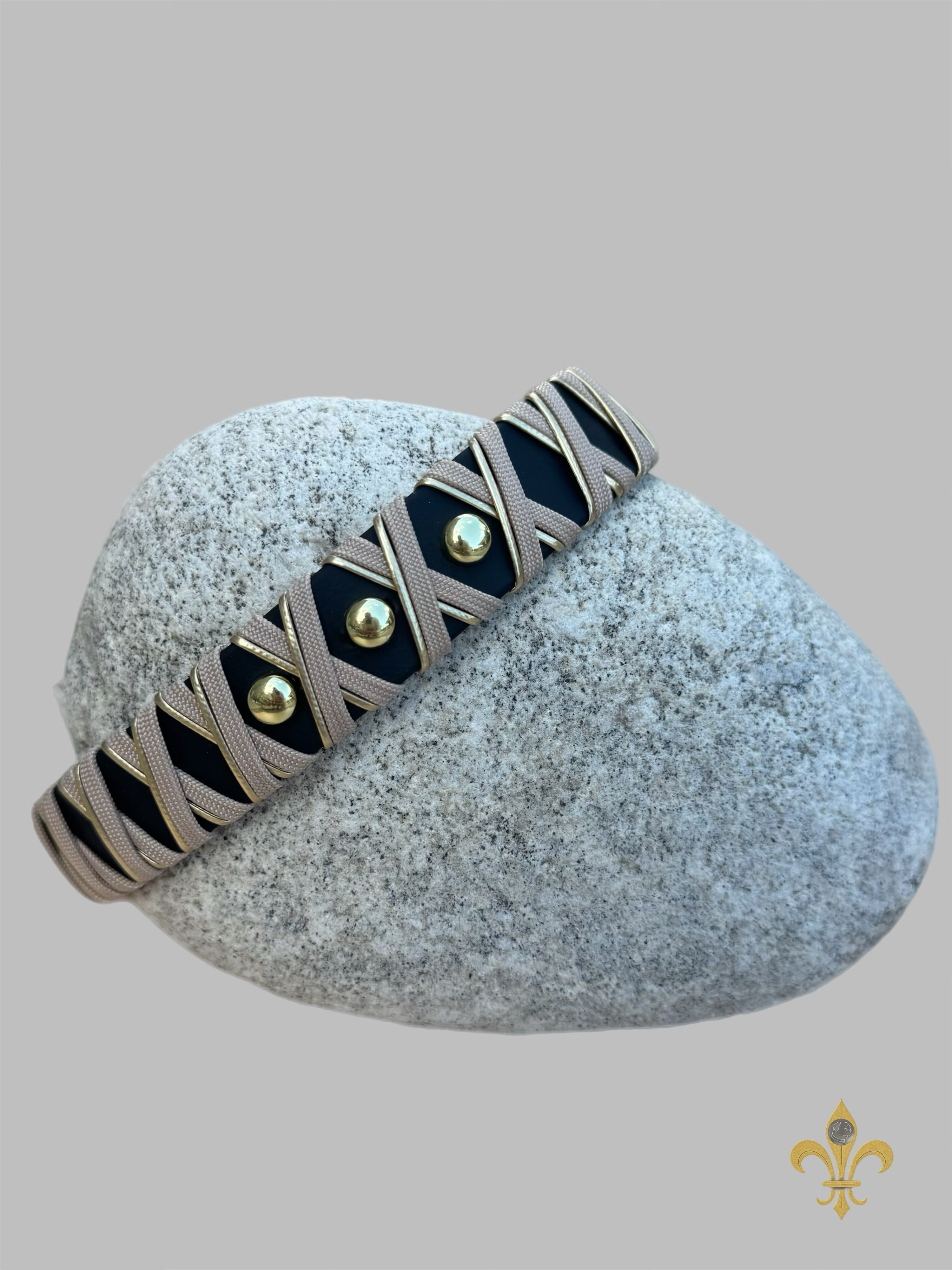 Halsband Crossline Taupe / Gold